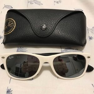 Ray Ban New Wayfarer in Black/White